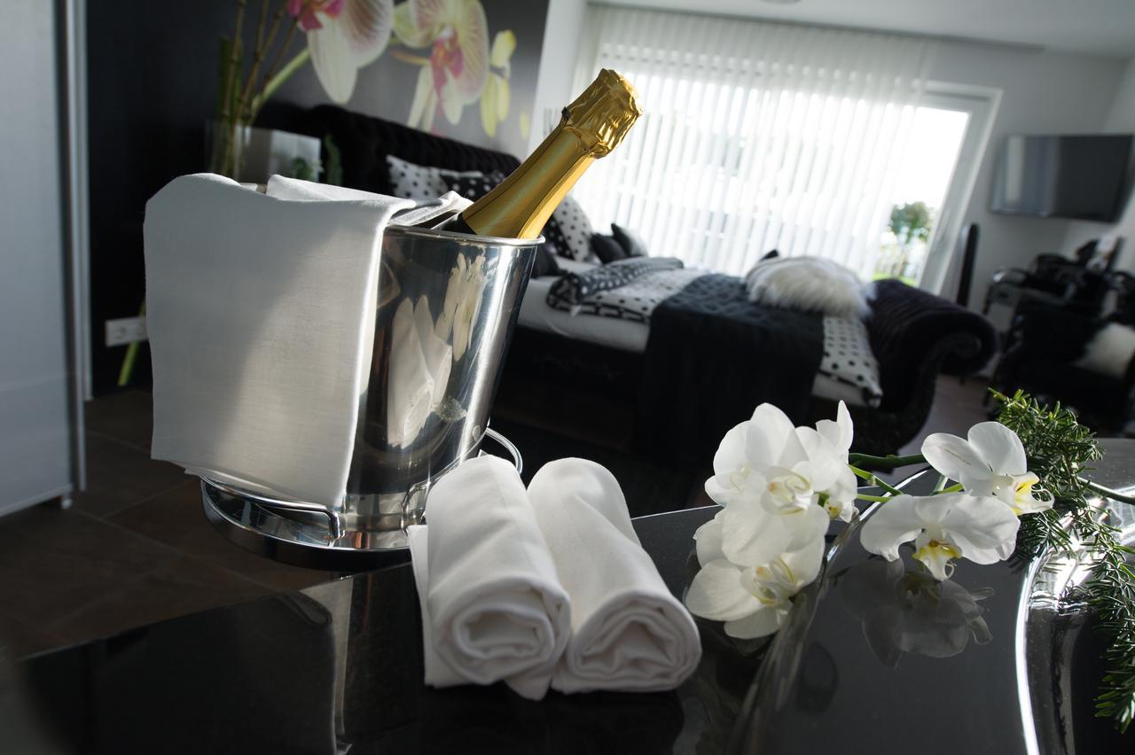 Burgunderhof Bodensee - Adults Only Hagnau am Bodensee Buitenkant foto